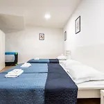 Zeus Downtown Apartment