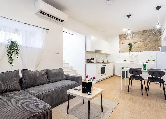 Zeus Downtown Apartment